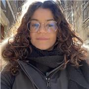 Laureata in Biologia impartisce lezioni di biologia e scienze