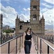 Studentessa di filosofia. Docente di robotica. Mi offro disponibile per doposcuola e lezioni private