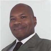 Profesor de psicoorientación y talento humano salud mental para niños y mayores padres de familia