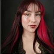 Profesora apasionada de idiomas de manera online