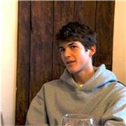 Cerchi un insegnante giovane, ma allo stesso tempo serio e appassionato? Non esitare a contattarmi. 