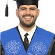 Estudiante de 4 año de carrera de bioquímica que sabe de química y biología 