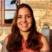 Laureata magistrale in biotecnologie impartisce lezioni di biologia