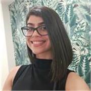Me definiría como una psicóloga con una mirada humanista y epistemológica, interesada no solo en comprender la conducta.