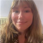 Friendly psychology graduate offering English lessons and confidence-building support