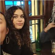 Doy clases de mates, física, para eso y primaria. Estoy estudiando ingenería telematica