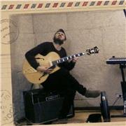 Músico con formación académica y en música jazz , formado en la universidad nacional de cuyo (mendoza argentina) y por grandes maestros del jazz, ofrezco clases particulares a domicilio y en mi estudio ( sants ) con seguimiento y método de aprendizaje con