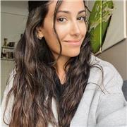 Docente di Psicologia e materie umanistiche impartisce lezioni in materie letterarie per studenti di liceo e istituti tecnici prof