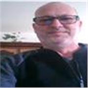 Informaticien depuis 2002, j'aide les élèves dans le domaine de l'informatique.