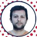 A1 seviye ile B1 seviyeleri arasında yüz yüze veya online şeklinde tekli ya da grup halinde İngilizce dersleri verilir