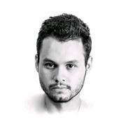 Soy editor de video, con más de 4 años de experiencia en proyectos, ofrezco clases personalizadas de edición de video en español.