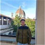 Me gradué en Ciencias Politicas en la Universidad de Calabria (UNICAL) y actualmente estoy trabajando como profesor de italiano