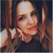 Profesor que imparte clases a todas las edades