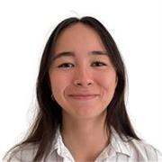 I am a French-American student that can give lessons to any desired level!