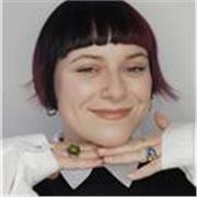 Aide aux devoirs et soutien scolaire jusqu’à la 3e, cours d’histoire de l’art et du design jusqu’à l’université