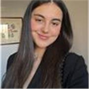 Estudiante universitaria en Huelva con bachillerato de ciencias