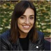 Periodista especializada en Arte y Cultura con MA en Arte Contemporáneo y Comisariado de Arte