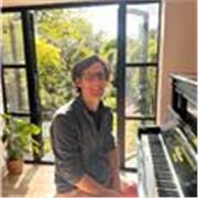 Passionate and dynamic one-time Oxford organ scholar (and DipABRSM) seeks students for evening / weekend piano lessons!