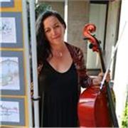 Profesora de violoncello y lenguaje musical para todas las edades.