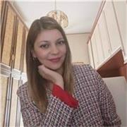 Dottoressa in giurisprudenza impartisce lezioni in materie giuridiche e umanistiche a ragazzi di tutte le età