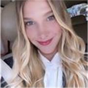 ! I am a native Spanish speaker and fluent in English. I am here to assist you in any way possible, helping you improve along the way