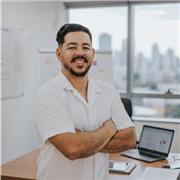 Sou professor de matemática em aulas personalizadas e particulares há mais de 15 anos. Já ajudei dezenas de pessoas a aprender