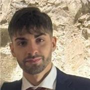 Laureato in lingue, offro lezioni di inglese per qualsiasi età e bisogno.