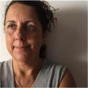 Maestra con cualidades para enseñar a niñ@s de primaria, con gran vocación, paciencia y empatía 