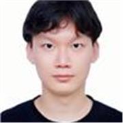 Practical English Tutor Focused on Real-World Communication and Confidence