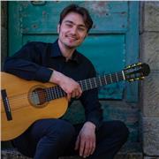 Chitarrista con esperienza di insegnamento impartisce lezioni di chitarra classica, acustica e teoria musicale