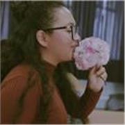 Diseñadora de interiores enseña arte con algunas obrar conocidas, la teoría del color y más; para niños y adolescentes