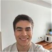 Hola! Me llamo Sebastián y soy Americano nativo y Español.Doy clases de inglés Americano pero me adapto a cualquier neccesidad