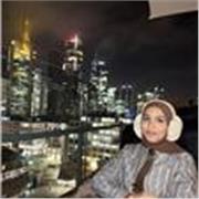 Englischunterricht online für Anfänger und Sprachübungen – Bachelor-Absolventin Ranya