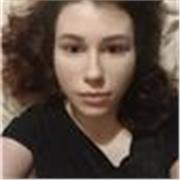 Diplomata al L. Classico offre lezioni di Letteratura Italiana, Inglese, Greca e Latina e di Storia e Filosofia