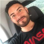 Técnico ambiental responsable ofrece clases de biología para niños