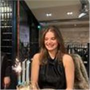 Pédagogique, à l’écoute et patiente je serais ravie d’aider vos enfants à s’améliorer dans une matière qui leur semble difficile.