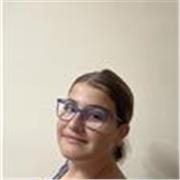 Estudiante con el First for Schools, que le encantan los niños y no tendría ningún problema en enseñar a otras personas.
