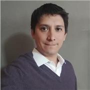 Tutor de español que enseña a niños de todas las edades