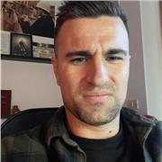 Offro lezioni private di Italiano, storia e letteratura italiana a studenti e studentesse delle scuole secondarie e a stranieri.