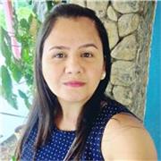 Profesora de Español con mas de 5 años de experiencia dando clases a niños y adultos de manera presencial y online.