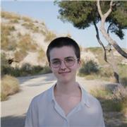 Soy una estudiante de segundo de bachillerato de ciencias sociales. Doy clases particulares de cualquier asignatura de primaria y de inglés, matemáticas y lengua en la ESO