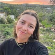 Profesora de español en Francia puedo enseñar tanto el inglés el francés que el
Derecho