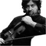 Violinista con esperienza concertistica trentennale e di insegnamento disponibile a lezioni per qualsiasi età . Anche a domicilio