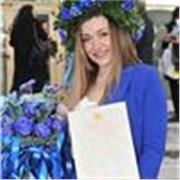 Laureata magistrale impartisce lezioni di lingue (francese, inglese, spagnolo, italiano). Si offre aiuto compiti. ORARIO DA CONCORDARE