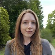 Je m'appelle Lucie et je donne des cours de mathématiques : bienveillants, efficaces et adaptés à votre rythme d'apprentissage !