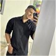 Profesor de informática y tecnología con conocimiento y experiencia en clases para niños y jóvenes en modalidad online