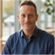 LOI, ofrece dar clase particulares de matemática en primaria y secundaria, además clases particulares de física