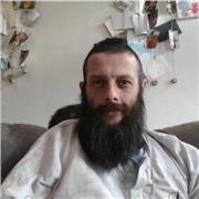 as an aspiring writer, both journalistic and creative, I would love to share my skills and knowledge with people looking to upskil