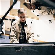 Professional Piano & Violin Lessons|RCS First-Class Graduate