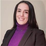Laureata in filosofia, ho esperienza pluriennale in università e scuole private. Insegno storia, filosofia, italiano, psicologia.